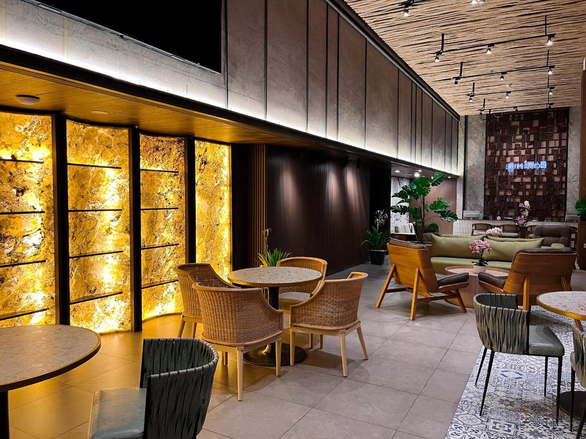 Luminor Hotel Legian Seminyak - Bali エクステリア 写真