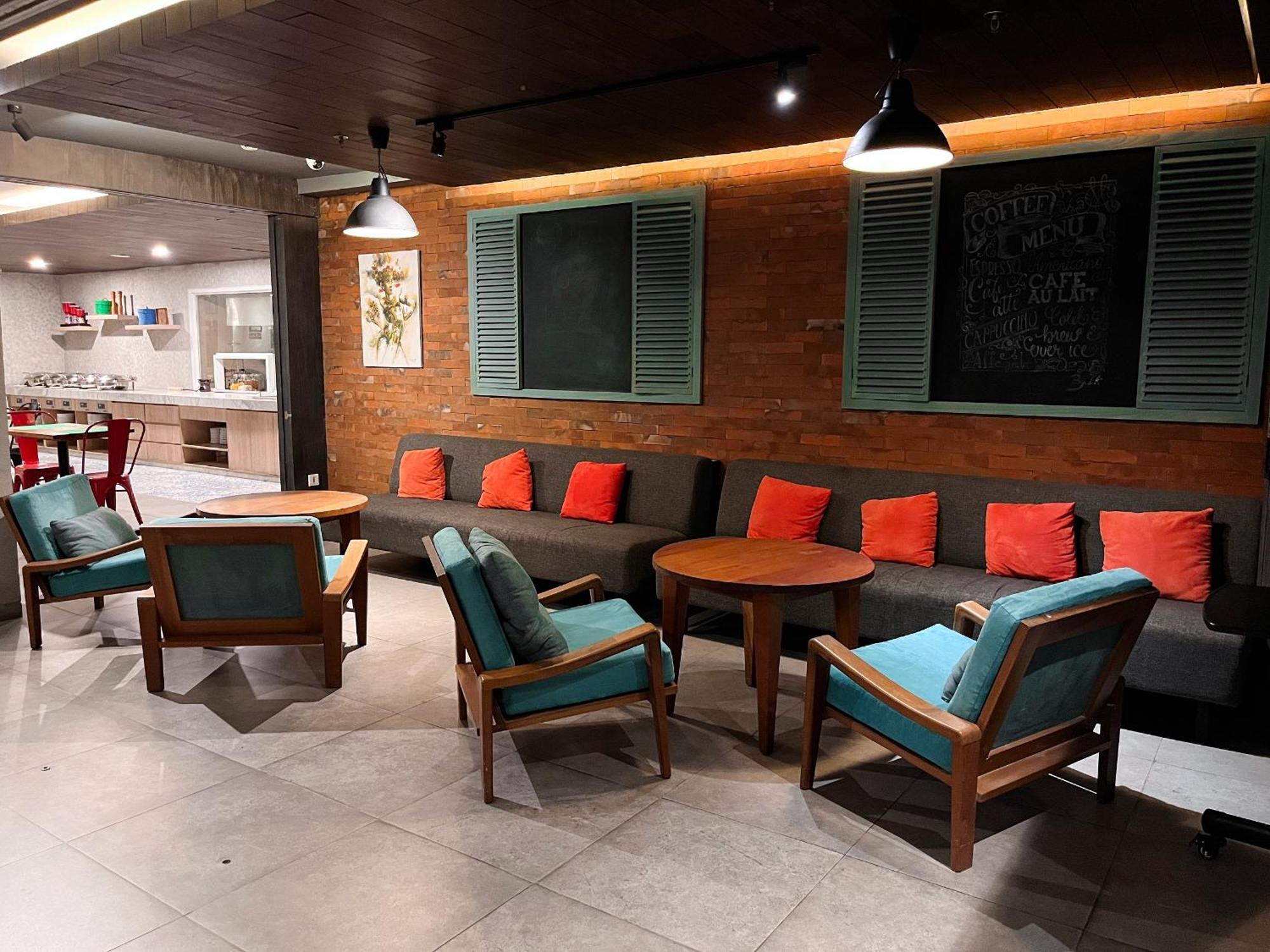 Luminor Hotel Legian Seminyak - Bali エクステリア 写真