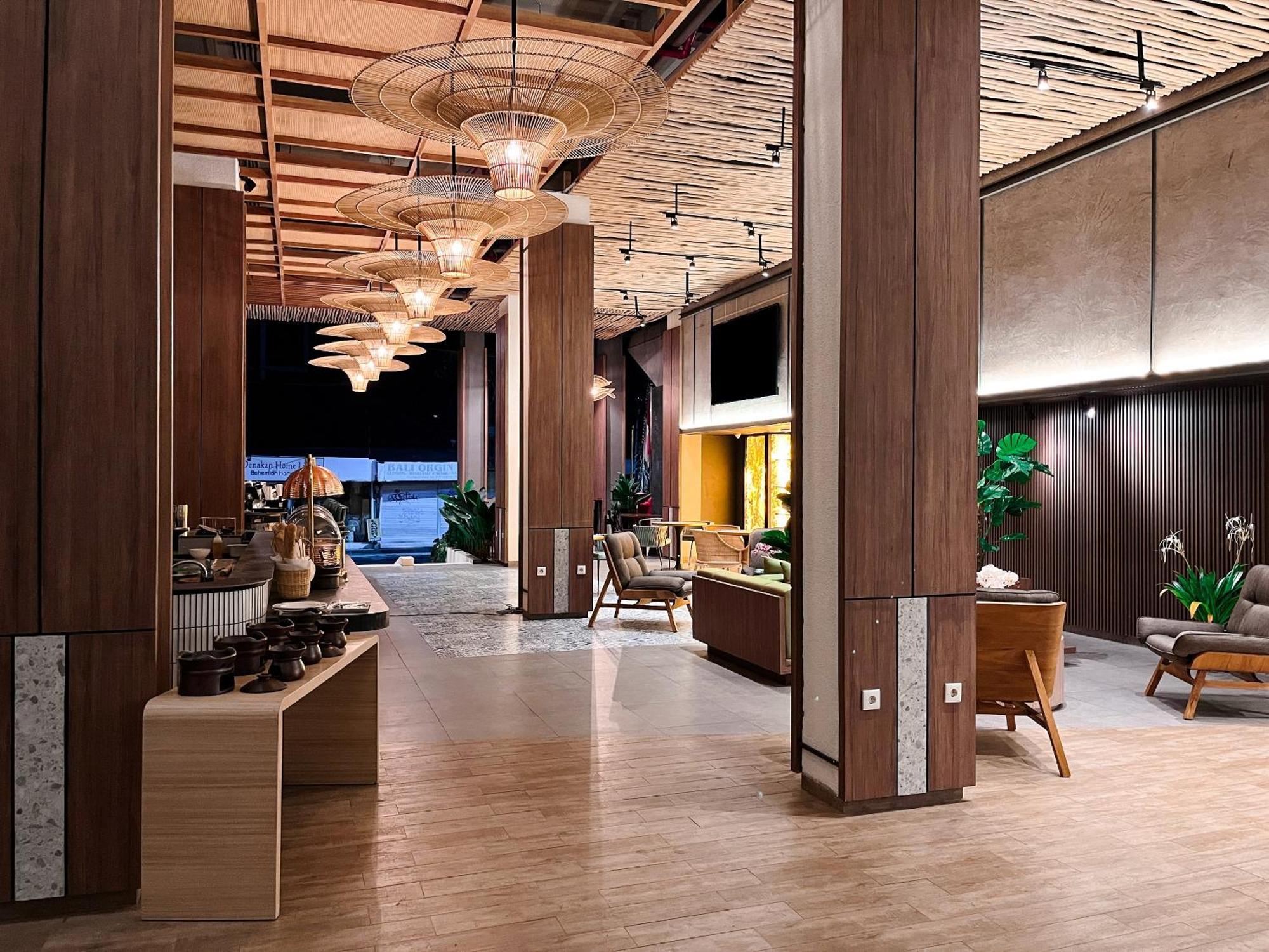 Luminor Hotel Legian Seminyak - Bali エクステリア 写真
