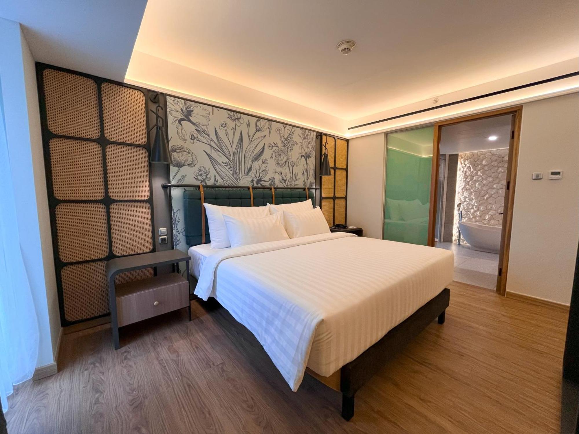 Luminor Hotel Legian Seminyak - Bali エクステリア 写真