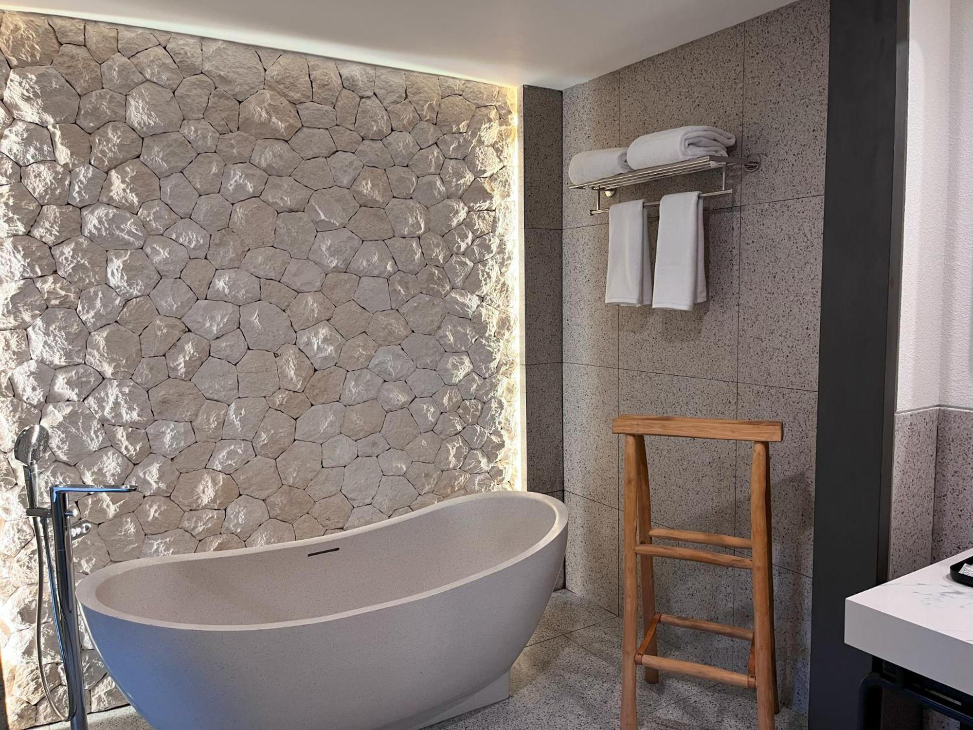 Luminor Hotel Legian Seminyak - Bali エクステリア 写真